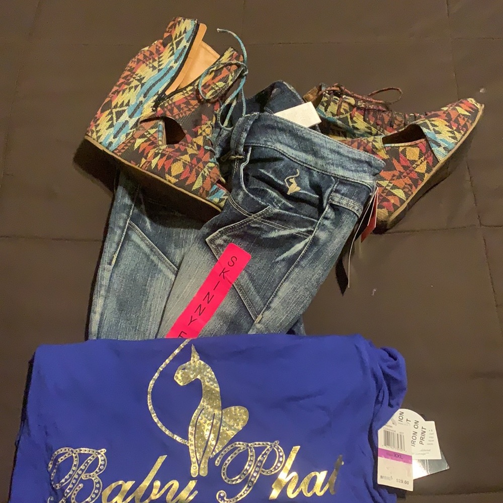 New Women’s Blue Baby Phat Shirt, XXL - Picture 2 of 2